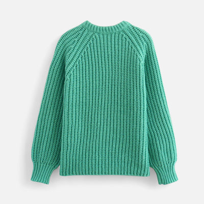Pull en laine vert émeraude, tricoté à grosses mailles, manches longues, col rond. Mode hiver, vêtement chaud, style décontracté.