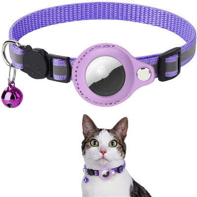 Collier pour chat violet avec AirTag intégré, clochette et boucle réglable. Accessoire de suivi GPS pour animaux de compagnie.