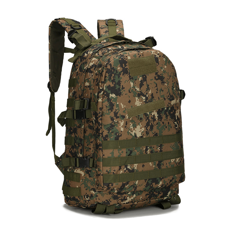 Sac à dos militaire camouflage vert, grande capacité, avec sangles réglables et multiples compartiments, idéal pour randonnée et activités extérieures.