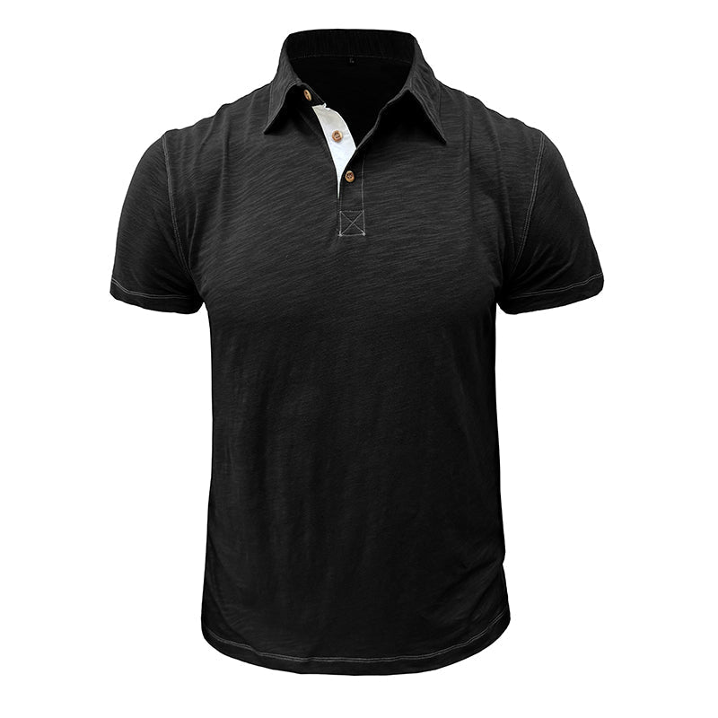 Polo noir pour homme avec col boutonné, manches courtes, design élégant et moderne. Mode masculine, vêtement décontracté, style classique.