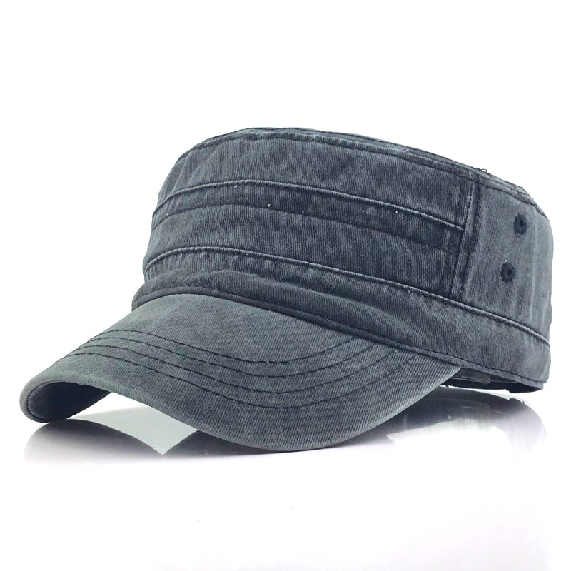 Casquette militaire noire en coton, style vintage, avec visière incurvée et œillets d'aération. Accessoire mode unisexe tendance.