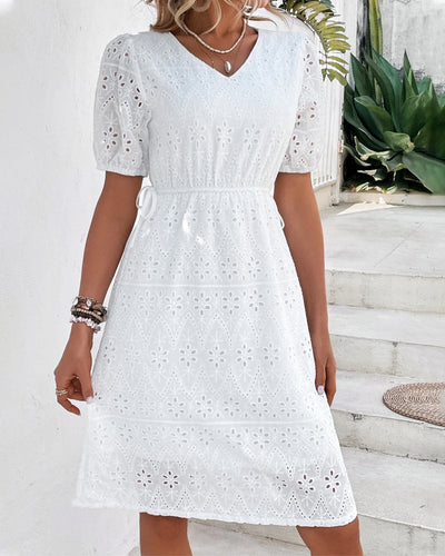 Vestido bordado Amélie: elegancia atemporal con detalles refinados