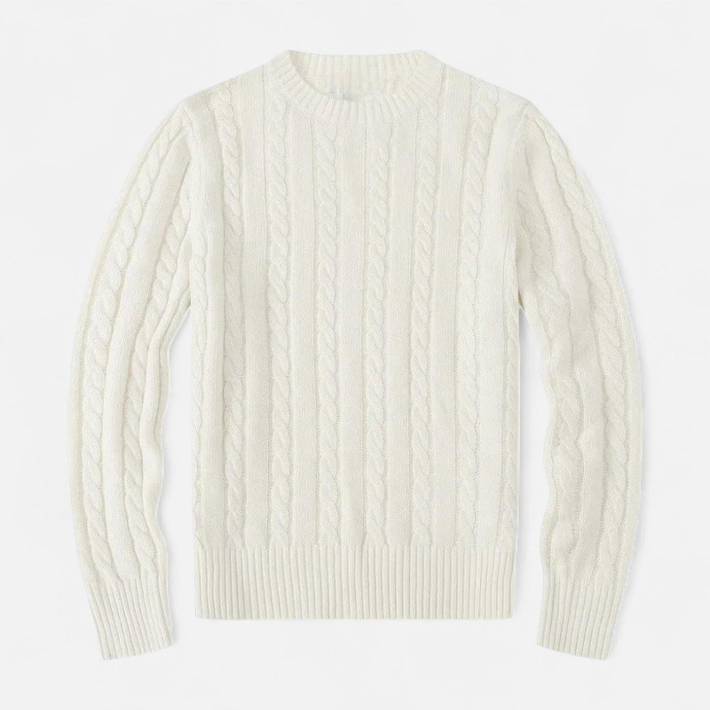 Pull en laine torsadée blanc cassé, manches longues, col rond. Style classique et élégant, idéal pour l'hiver. Mode homme, vêtement chaud.