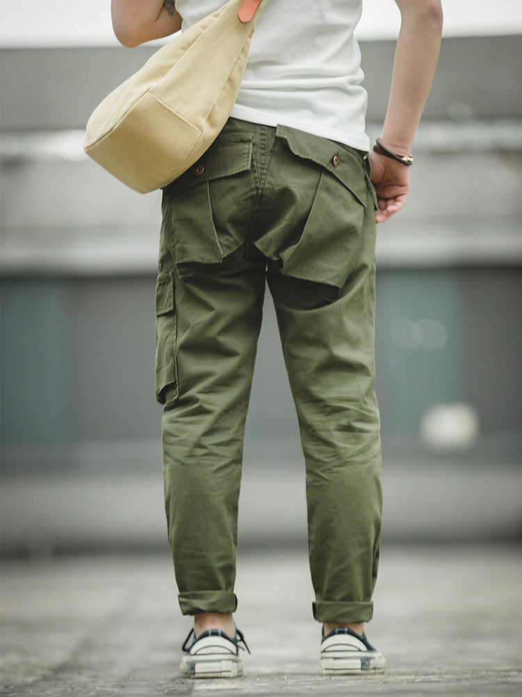 Pantalon cargo pour homme avec poches asymétriques uniques