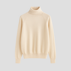 Pull col roulé beige en laine, manches longues, style classique. Mode automne-hiver, vêtement chaud et élégant pour homme ou femme.