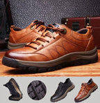 Chaussures de randonnée en cuir marron pour hommes, semelle antidérapante, design robuste, idéales pour activités extérieures et trekking.