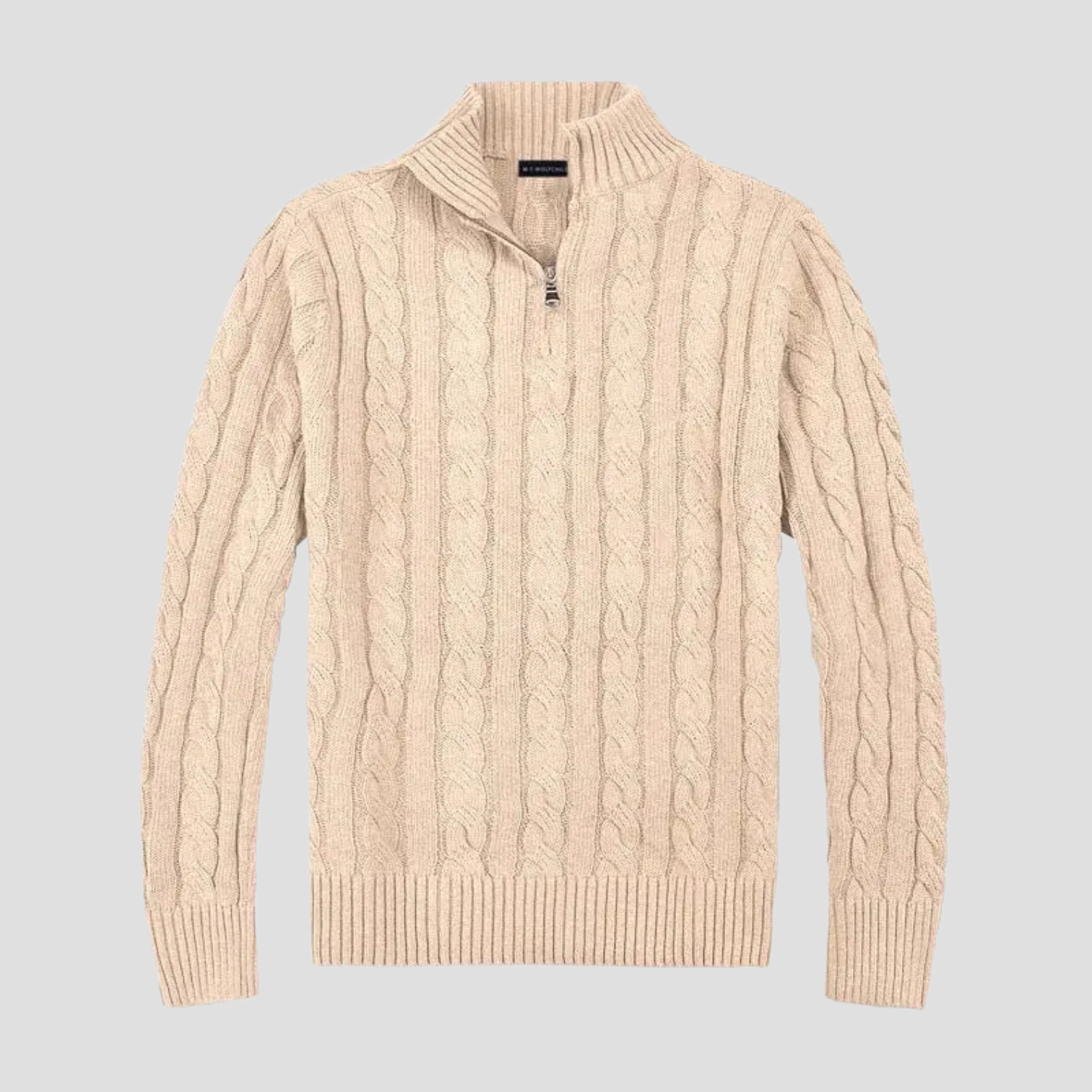 Pull en laine torsadée beige avec col zippé, style élégant et confortable, idéal pour l'hiver. Mode homme, vêtement chaud et tendance.