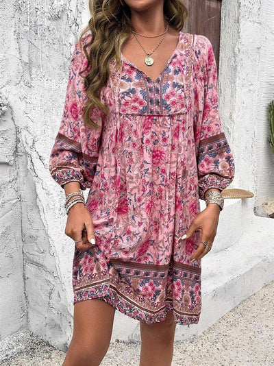 Lindo mini vestido con escote en V
