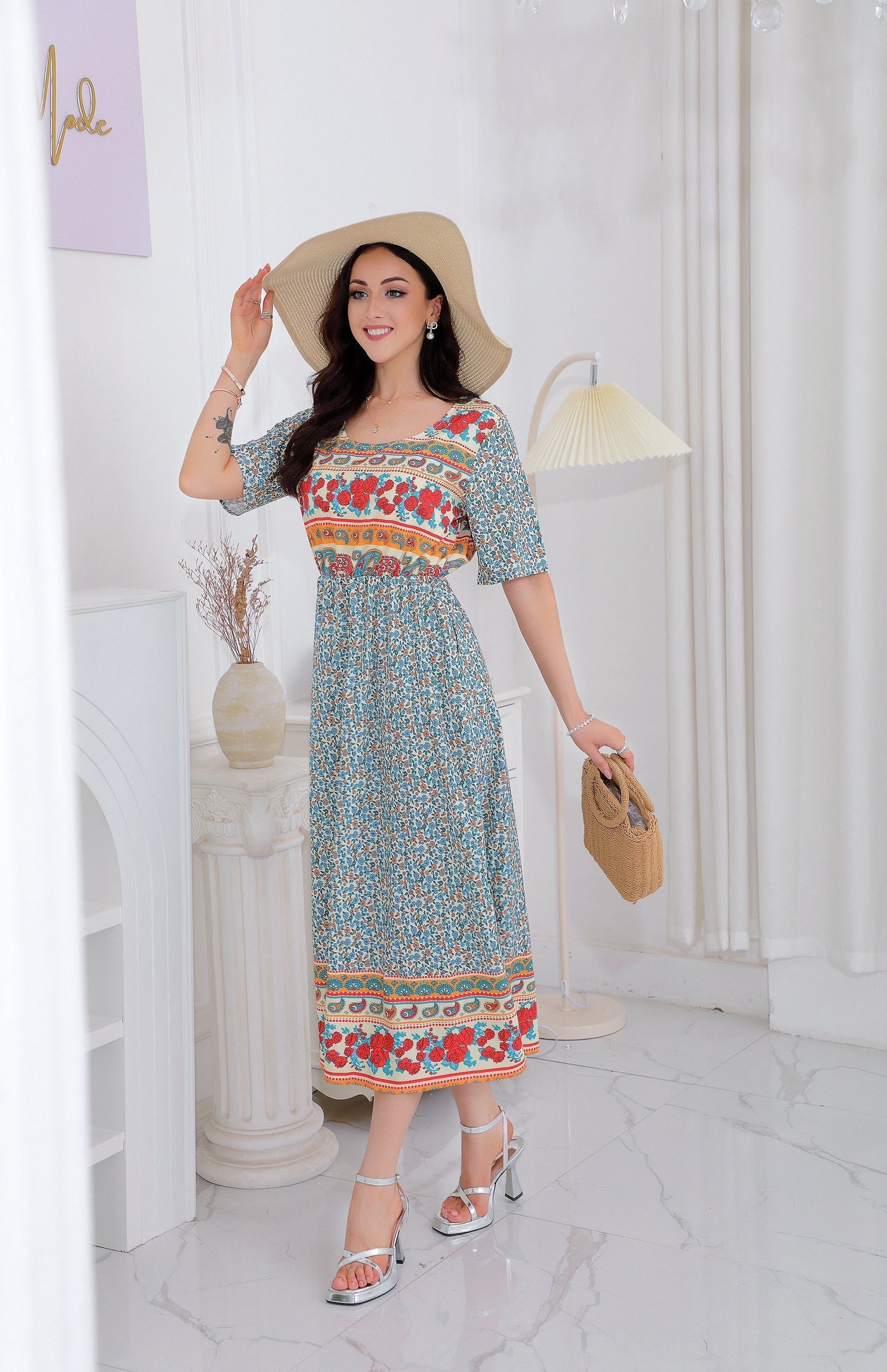 Helga - Robe midi particulière avec col rond