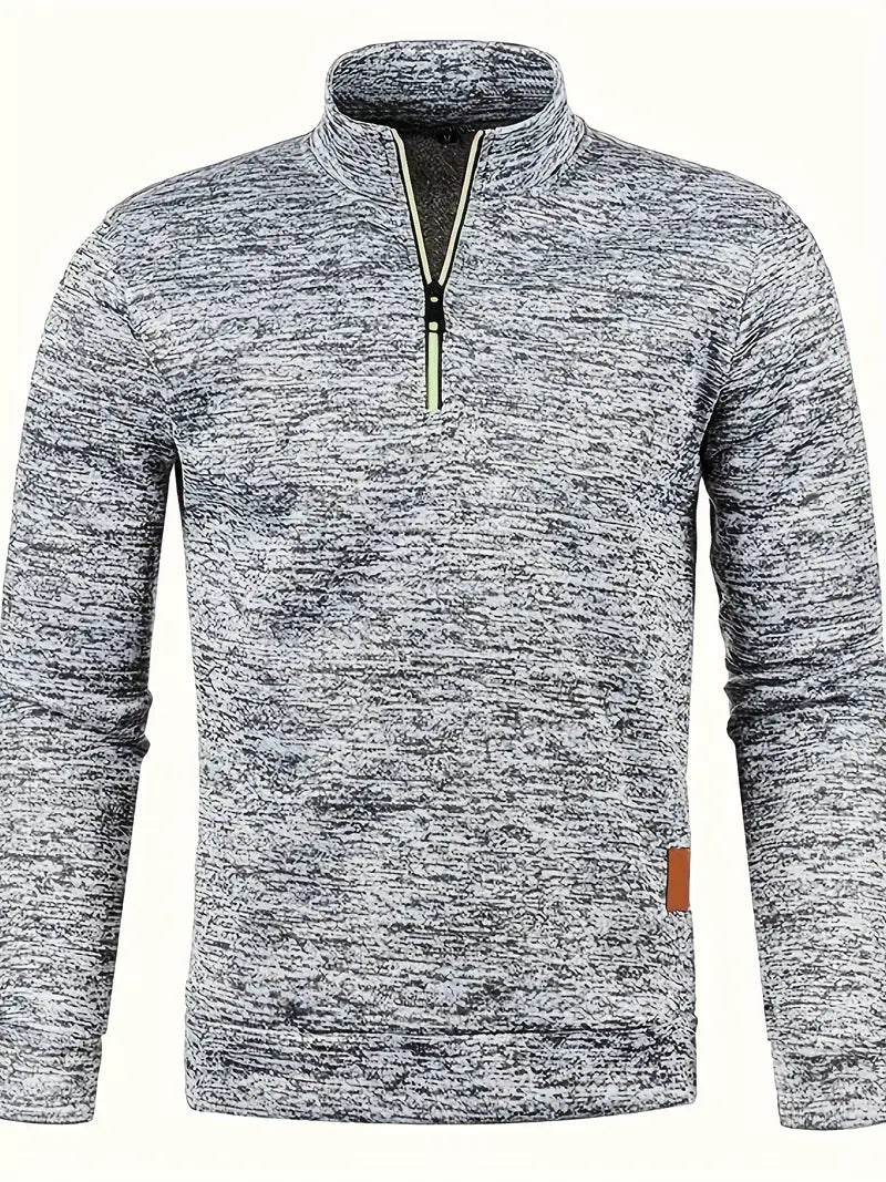 Pull gris chiné à col zippé pour homme, manches longues, style décontracté, idéal pour l'automne et l'hiver, tissu doux et confortable.