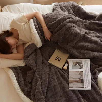 Couverture d'hiver chaude pour les nuits froides - Épaisse, moelleuse & élégante pour la chambre à coucher & le canapé
