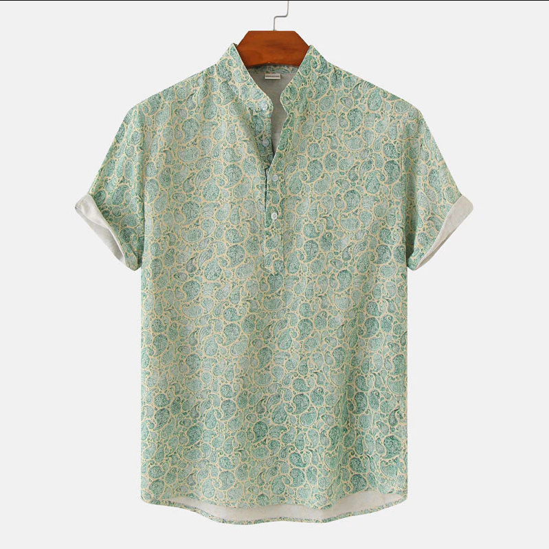Chemise homme à manches courtes, col mao, motif floral vert et blanc, style décontracté, idéale pour l'été, tissu léger et respirant.