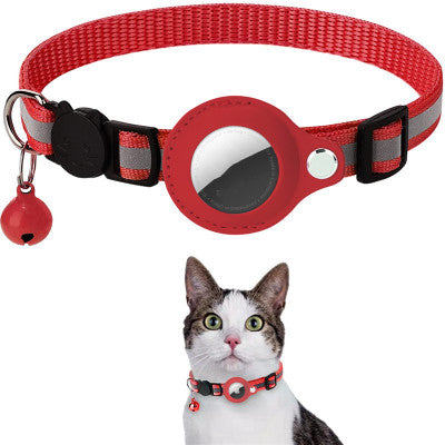 Collier pour chat rouge avec AirTag intégré, clochette et bande réfléchissante. Accessoire de sécurité pour animaux, suivi GPS, confort optimal.