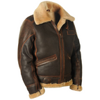 Blouson aviateur en cuir marron avec col en fourrure beige, style vintage, fermeture éclair, poches zippées, mode homme, hiver.