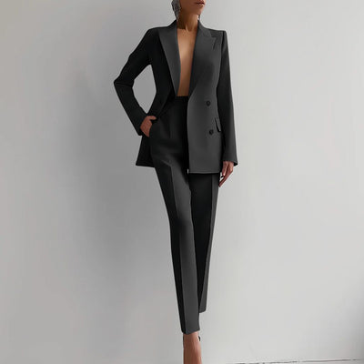 Conjunto elegante de blazer y pantalón Nika