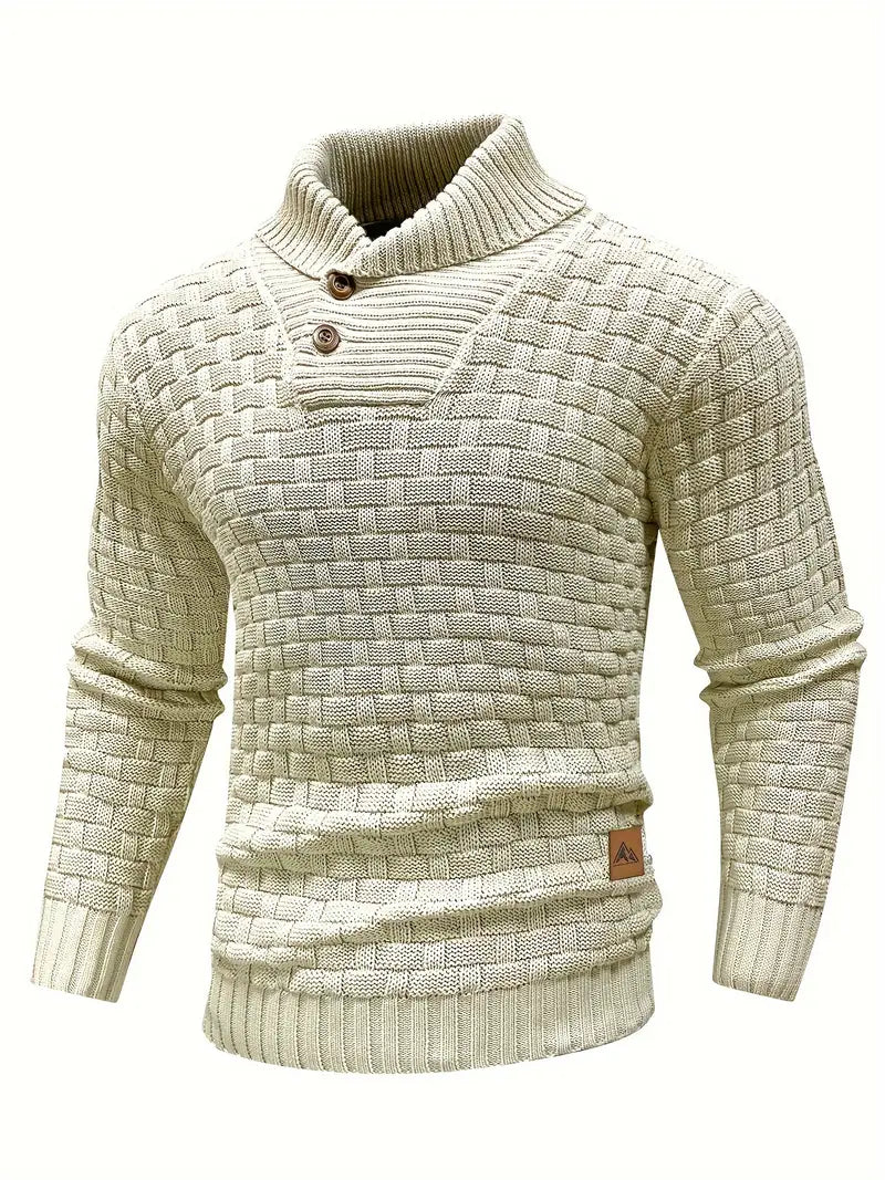 Pull en maille torsadée beige pour homme avec col montant et boutons, style élégant et chaud, idéal pour l'hiver. Mode masculine, tendance hiver.