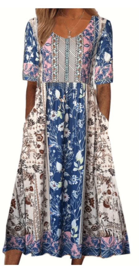 Robe longue bohème à motifs floraux bleus et roses, manches courtes, col en V, poches latérales. Mode féminine, style décontracté chic.