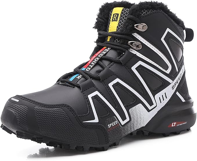 Chaussure de randonnée noire imperméable avec semelle antidérapante, détails blancs et doublure en fourrure, idéale pour trekking en hiver.