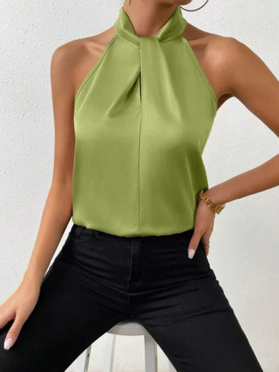 Top de satén con cuello halter