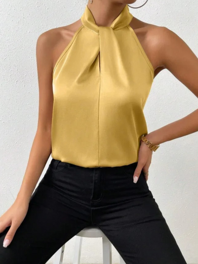 Top de satén con cuello halter