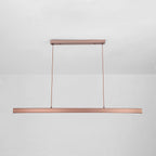 Suspension lumineuse moderne en métal cuivré, design minimaliste, idéale pour cuisine ou salle à manger, éclairage LED, style contemporain.