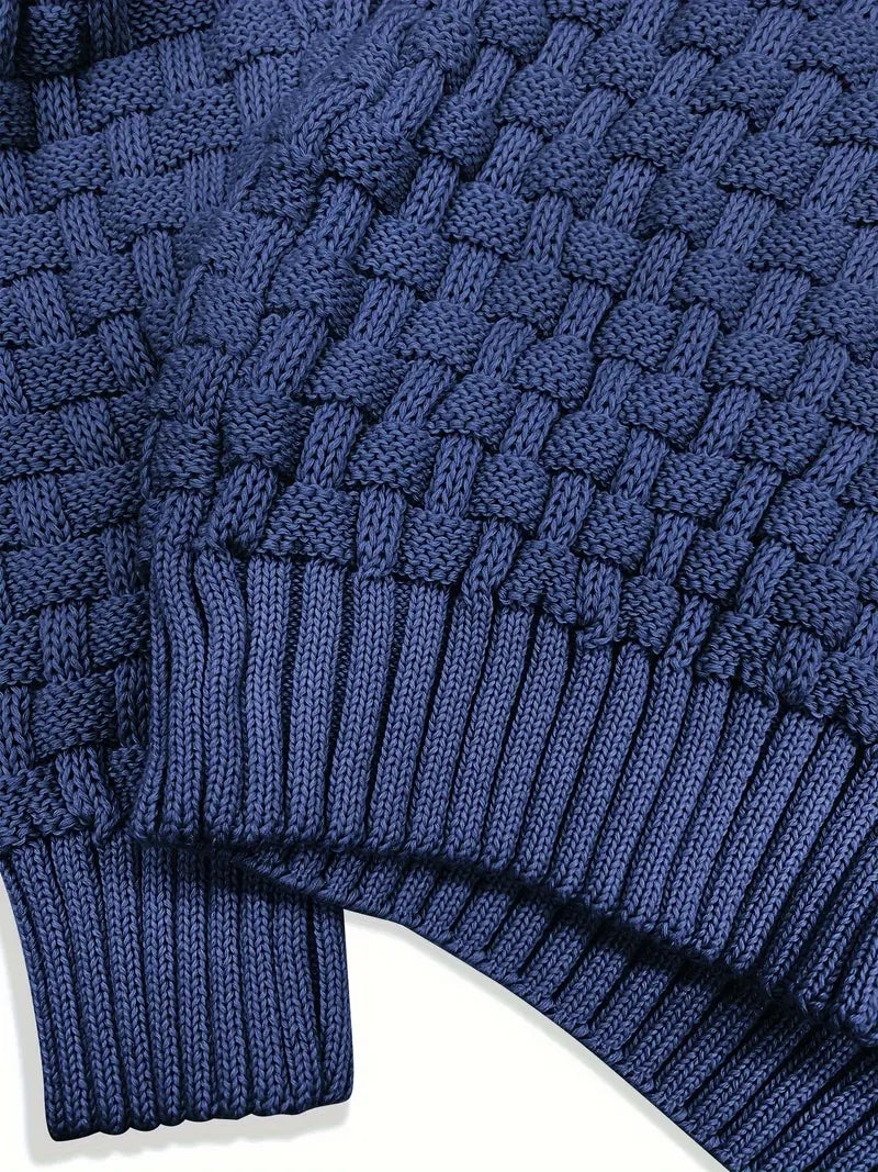 Pull en maille bleu avec motif tressé, manches longues et bordures côtelées. Mode hiver, vêtement chaud, style élégant et confortable.