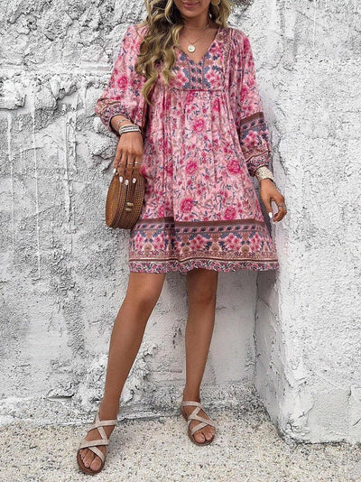 Lindo mini vestido con escote en V