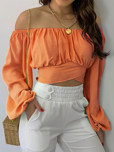Top corto con hombros descubiertos: elegante estilo boho con mangas largas