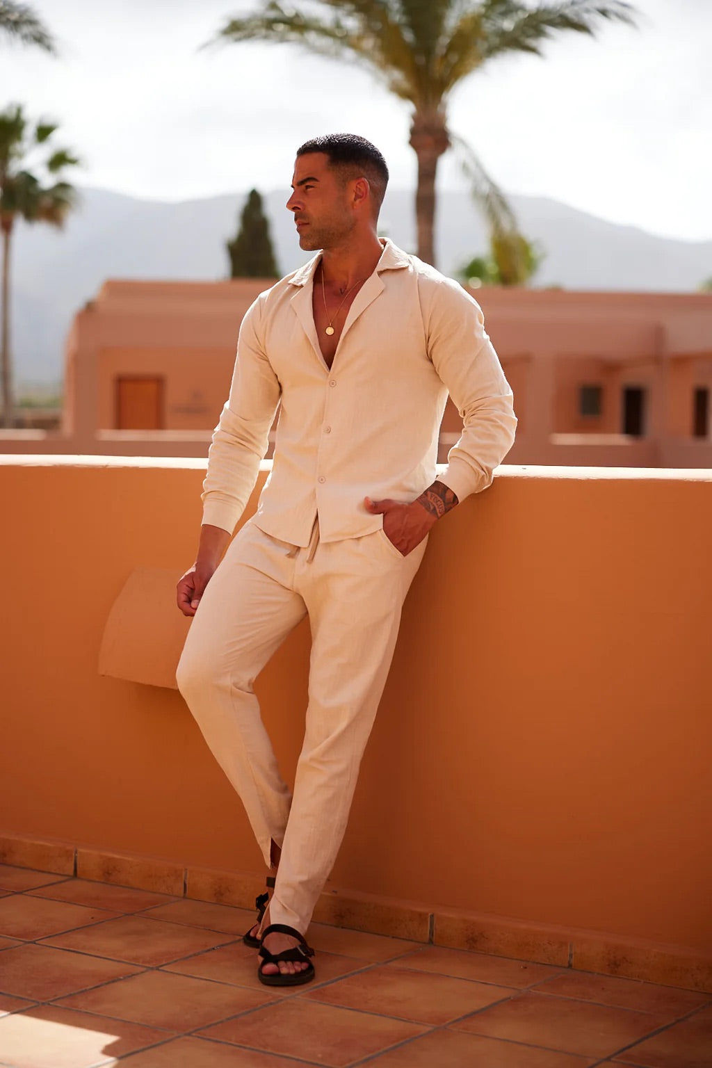 Conjunto de lino para hombre: elegancia y ligereza para el verano