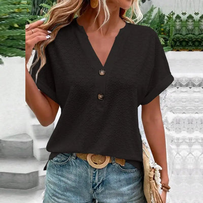 Top transpirable con cuello en V Myla: cómodo y elegante para todos los días.