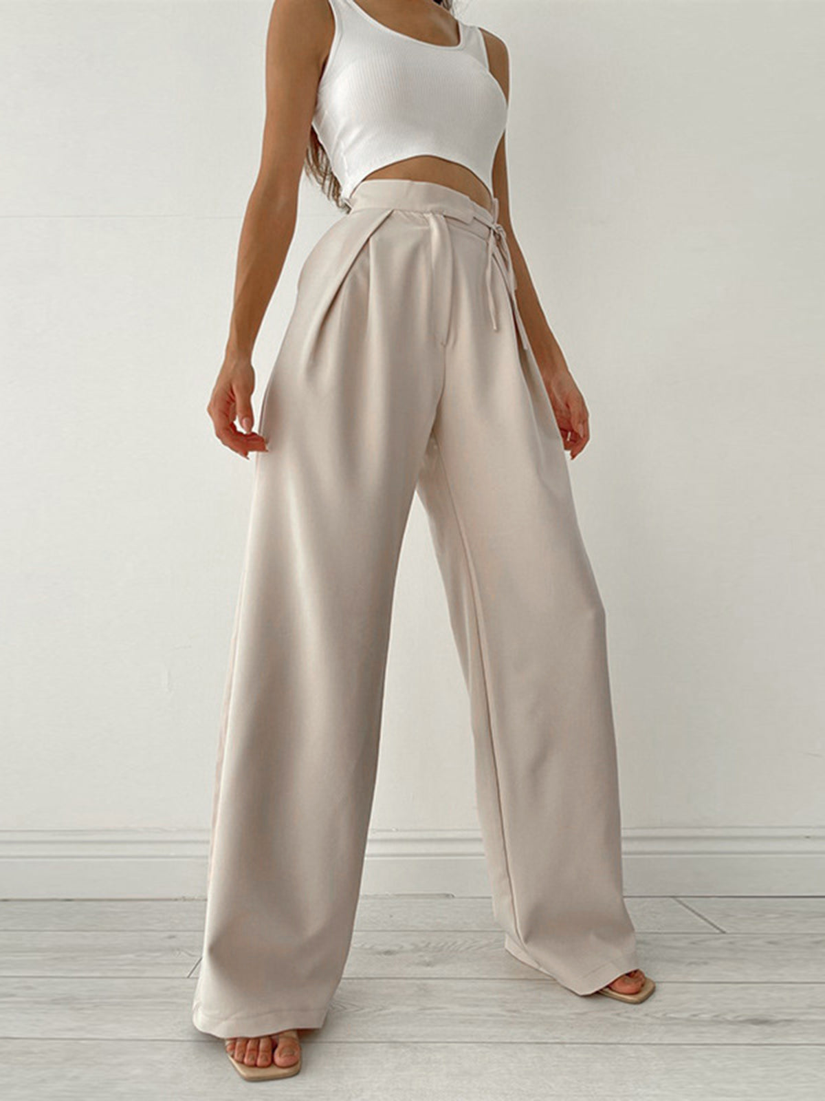Pantalones anchos de mujer - cintura alta - parte delantera plisada - corte elegante y fluido