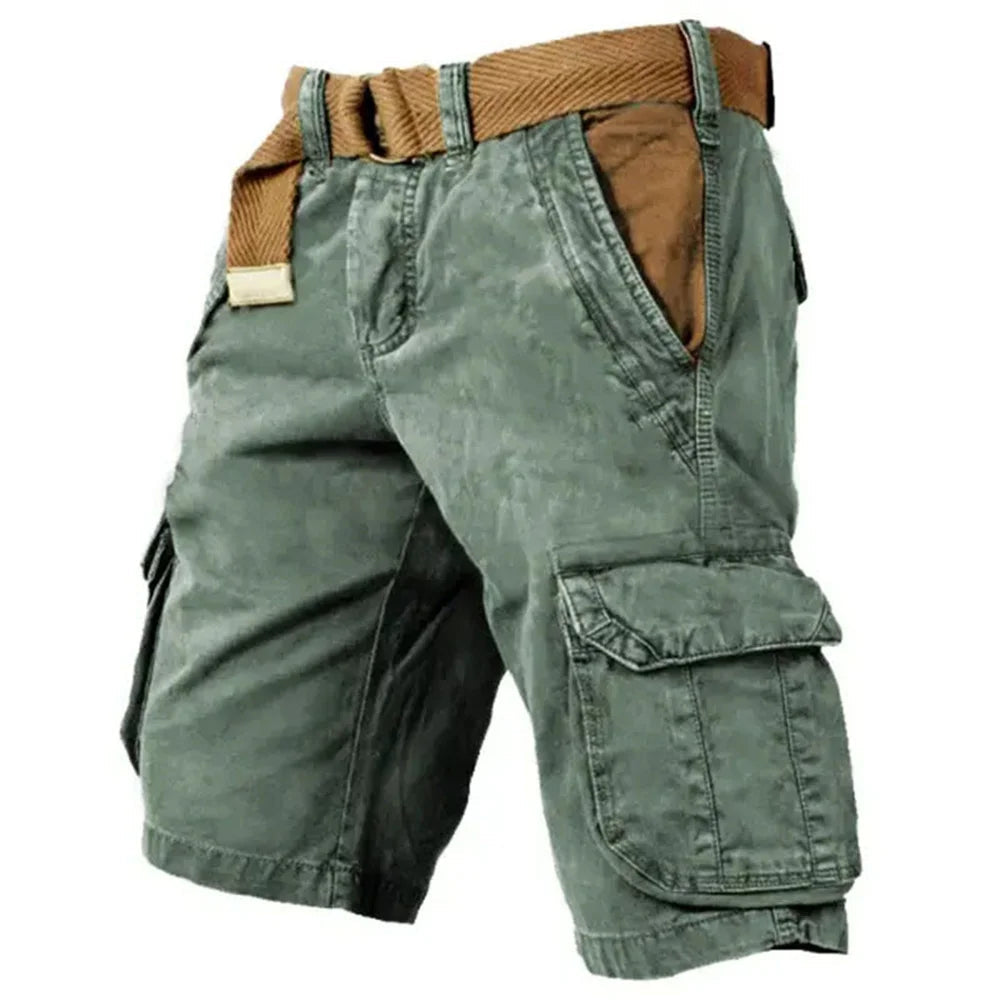 Short cargo vert pour homme avec ceinture marron, poches latérales spacieuses, style décontracté, idéal pour l'été et les activités en plein air.
