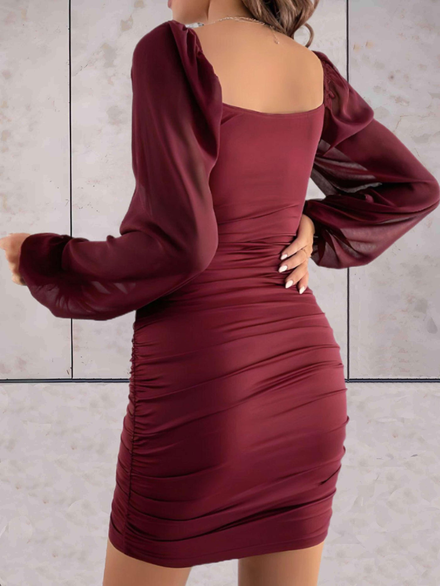 Livia - Elegante mini vestido con mangas anchas