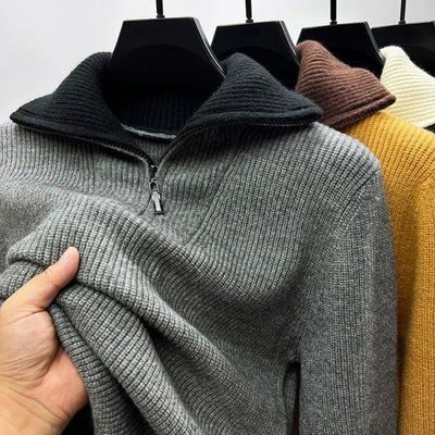 Camisa de hombre con cuello alto y cremallera: deportiva y elegante.