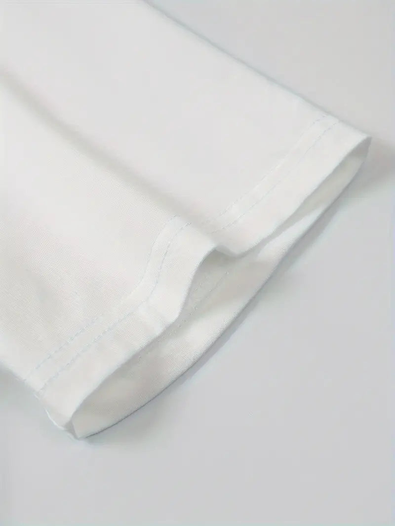 Manche de t-shirt blanc en coton, couture fine, tissu doux et léger, mode basique, vêtement décontracté, style minimaliste, prêt-à-porter.