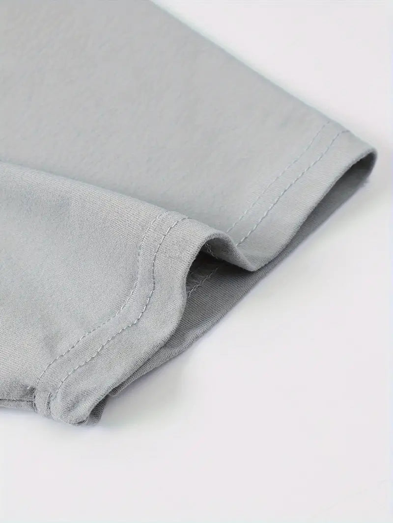 Manche de t-shirt gris clair en coton, couture fine, tissu doux et confortable, mode décontractée, vêtement basique pour homme et femme.