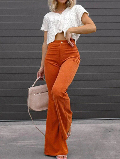 LURRA | Pantalones acampanados de pana cómodos y modernos.