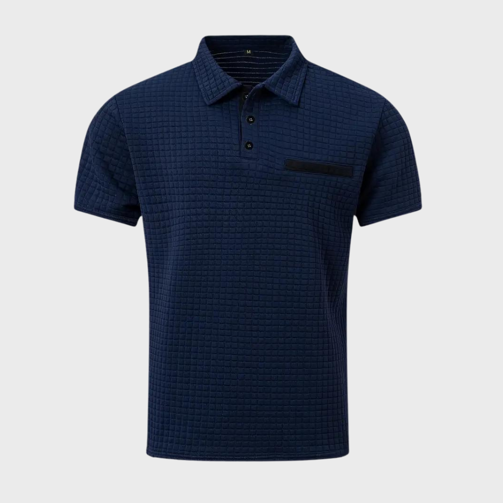 Polo bleu marine texturé pour homme, manches courtes, col classique, poche poitrine. Mode masculine élégante, tenue décontractée chic.