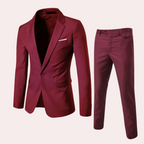 Costume homme bordeaux élégant, veste et pantalon assortis, style moderne, idéal pour mariage ou événement formel, mode masculine tendance.