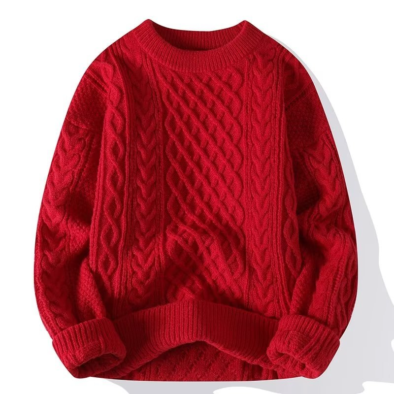 Pull rouge en tricot torsadé, manches longues, col rond. Vêtement chaud et élégant pour l'hiver, style classique et tendance.