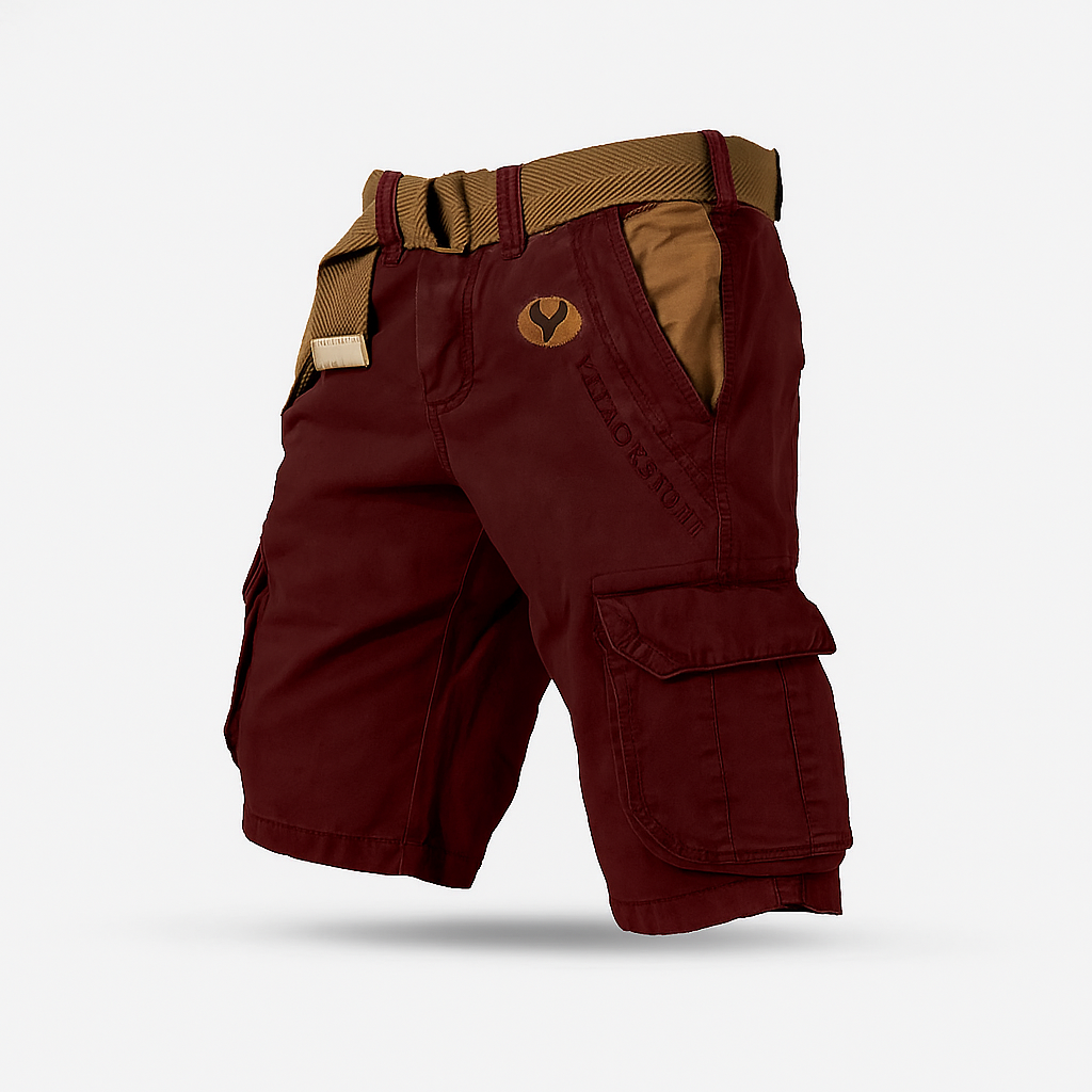 Short cargo rouge avec ceinture marron, poches latérales, logo sur la jambe. Style décontracté, idéal pour l'été et les activités en plein air.