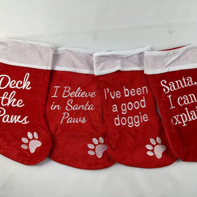 Morsomme julesokker for kjæledyr med julenissens fotavtrykk Juledekorasjoner