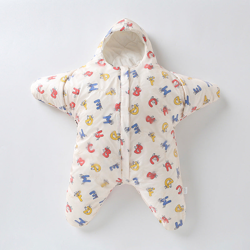 Combinaison bébé étoile en coton, motif coloré, fermeture éclair, capuche intégrée. Idéale pour l'hiver, confort et chaleur assurés.