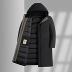 Manteau d'hiver noir pour homme avec capuche, doublure matelassée, design élégant, idéal pour temps froid. Mode masculine, vêtement chaud.
