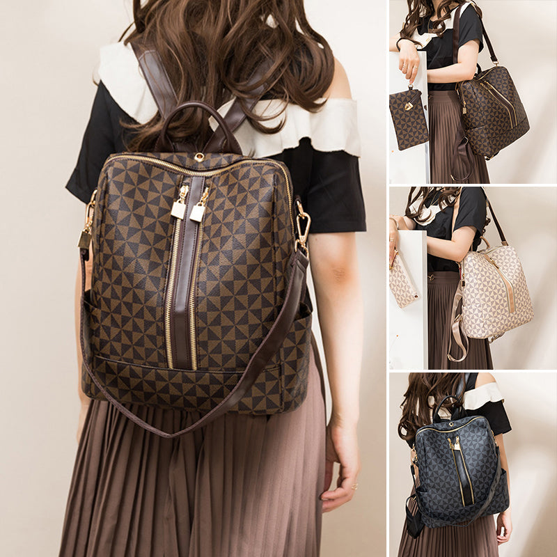 Sac à dos en cuir à motifs géométriques, porté par une femme. Disponible en marron, beige et noir. Mode féminine, accessoires tendance.