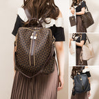 Sac à dos en cuir à motifs géométriques, porté par une femme. Disponible en marron, beige et noir. Mode féminine, accessoires tendance.