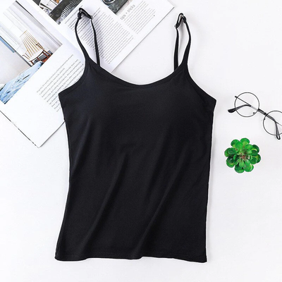 Camiseta de tirantes para mujer con sujetador incorporado: sujeción y comodidad sin costuras. 