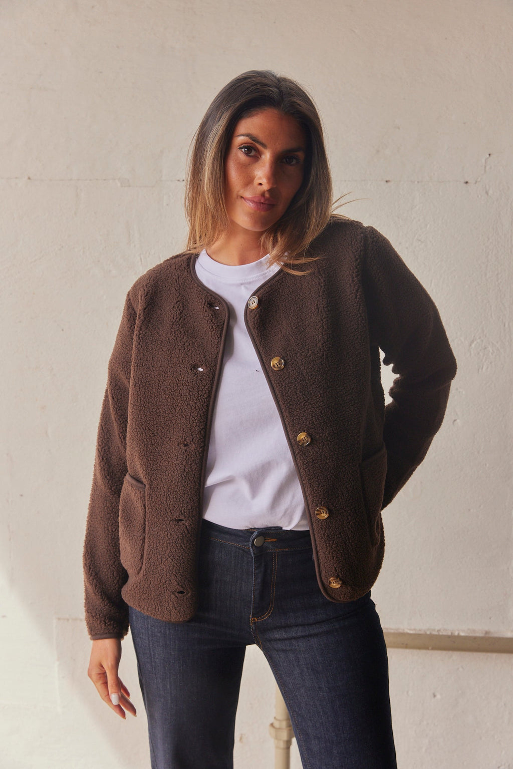 Kurtka Teddy dla kobiet w kolorze brązowym | Miękka i ciepła kurtka