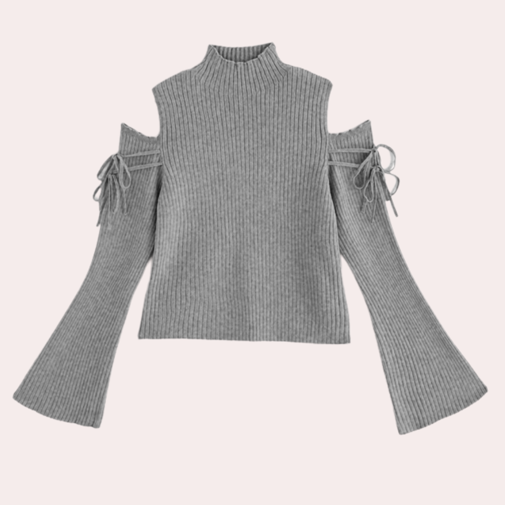 Pull gris à manches longues évasées, épaules dénudées avec lacets, tricot côtelé, style moderne et tendance, mode automne-hiver.