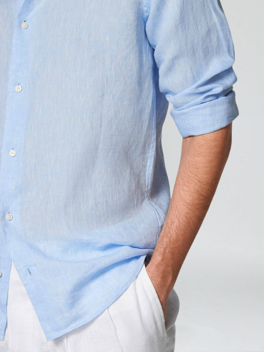 Camisa de lino azul claro